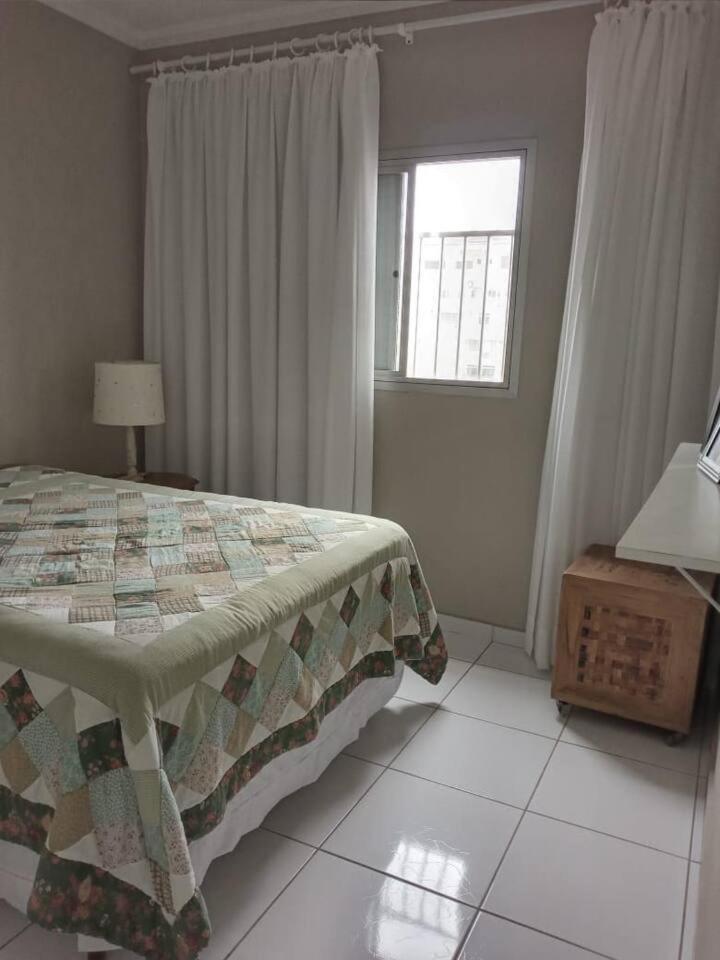 Apartamento completo na calçada da praia Leilighet Guarujá Eksteriør bilde
